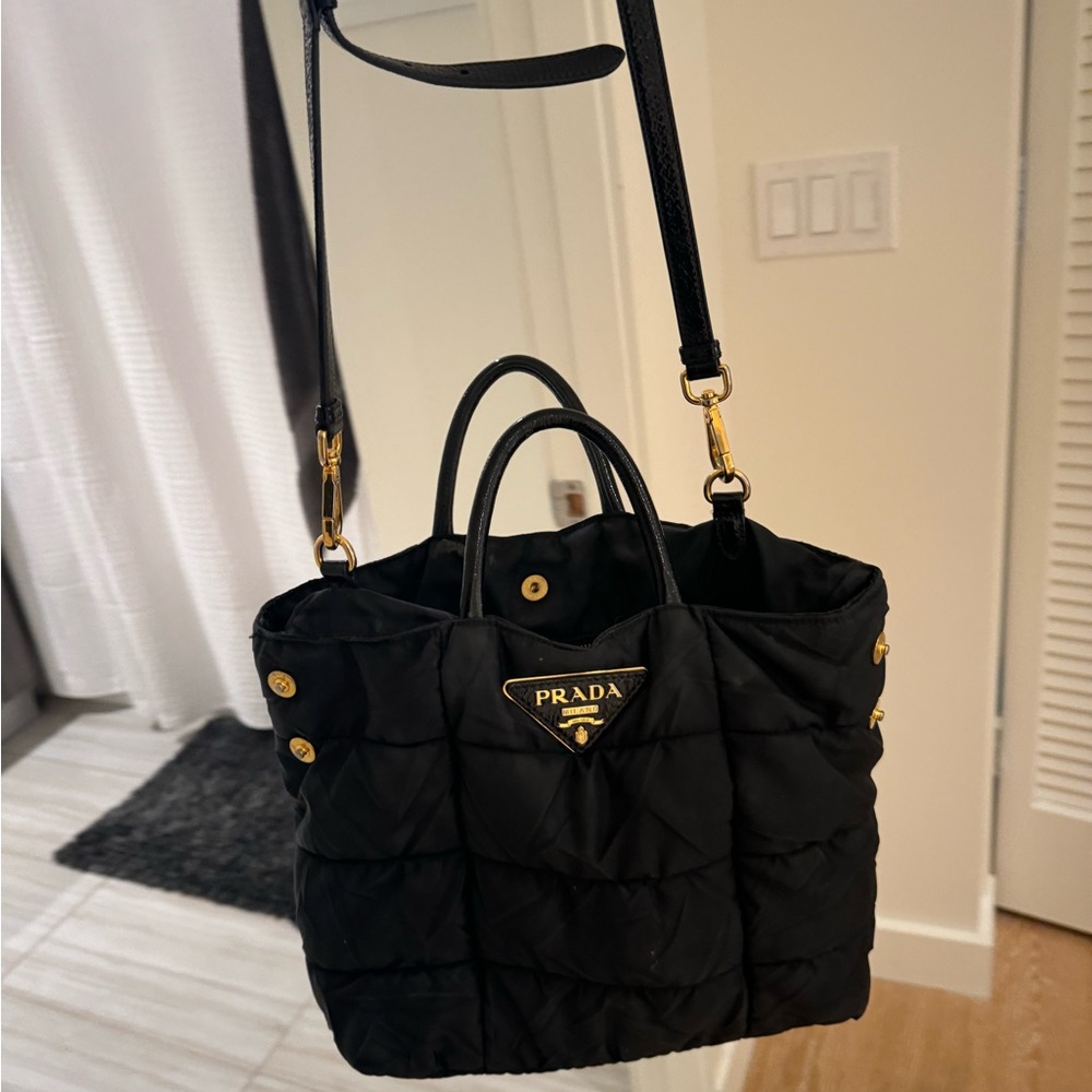 Prada handbag - Picture 1 of 9